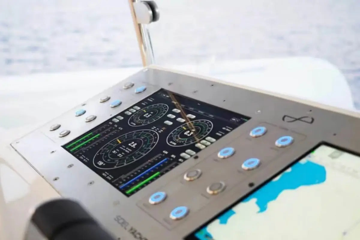 soel_yachts_soelcat_12_electric_catamaran_navigation_screen