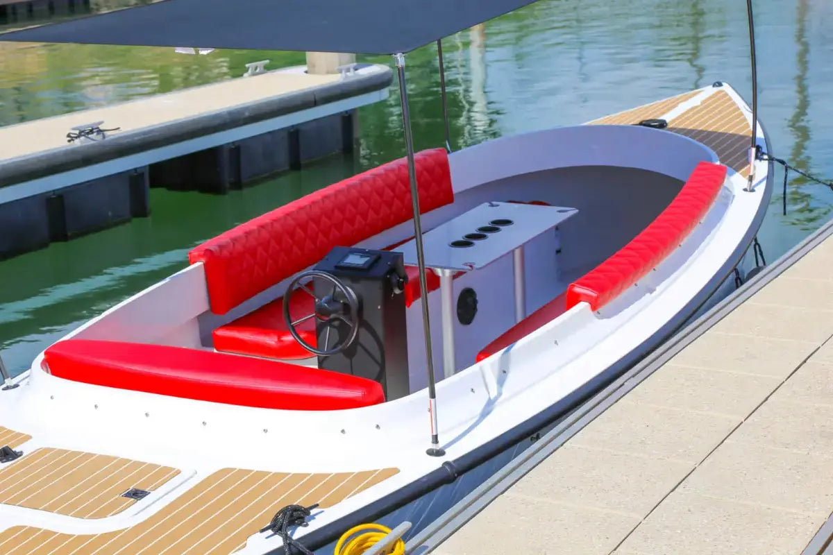 vision_marine_technologies_fantail_217_electric_boat_on_water