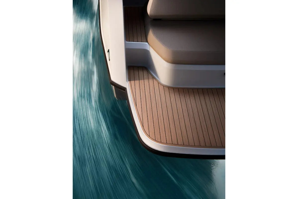 Arc Coast Electric Boat Close-up deck with water flowing around it