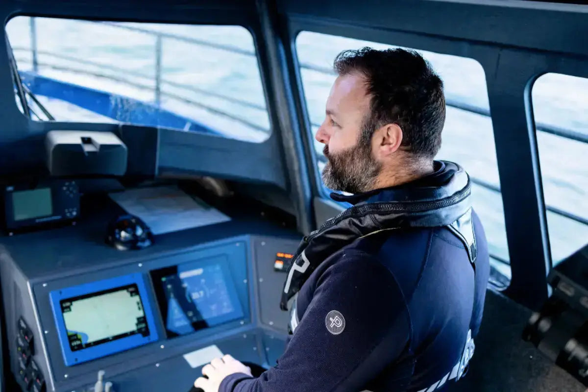 artemis_technologies_ef_12_electric_workboat_helm