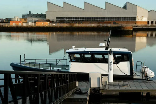 artemis_technologies_ef_12_workboat_xl