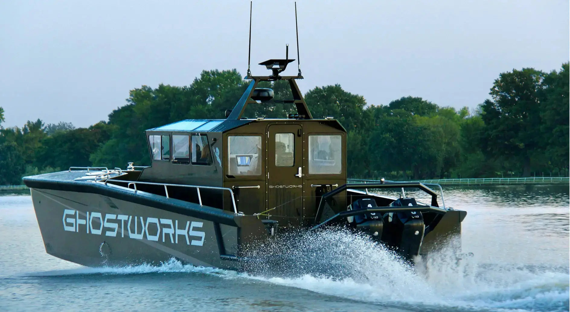 ghostworks_minerva_m40_electric_boat_port