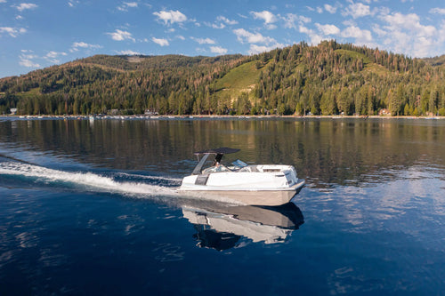 Ingenity EL Series Electric Luxury Boat Ingenity