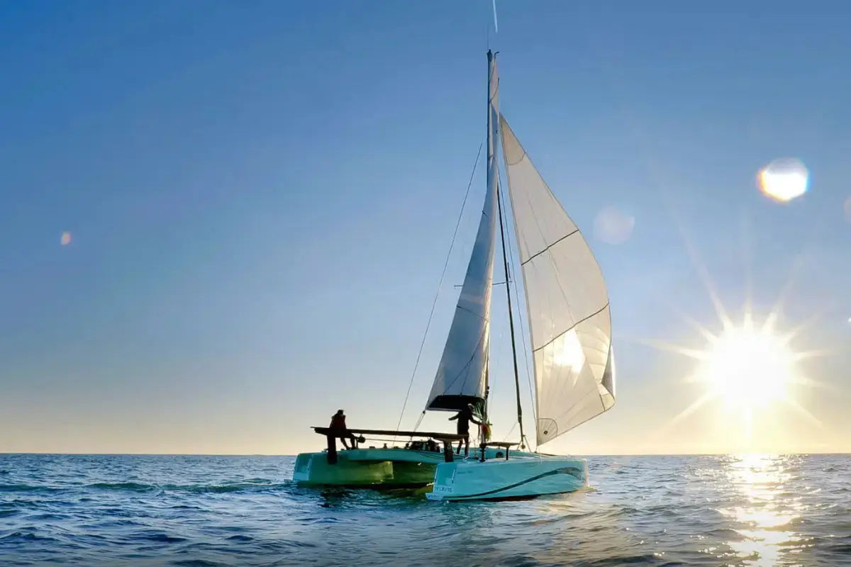 la_bella_verde_lbv35_electric_catamaran_on_the_water