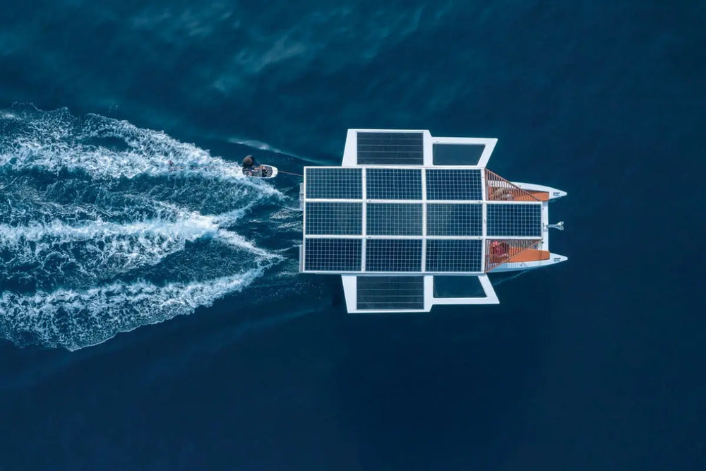 Solar panel Millikan M9 Electric Boat on the water