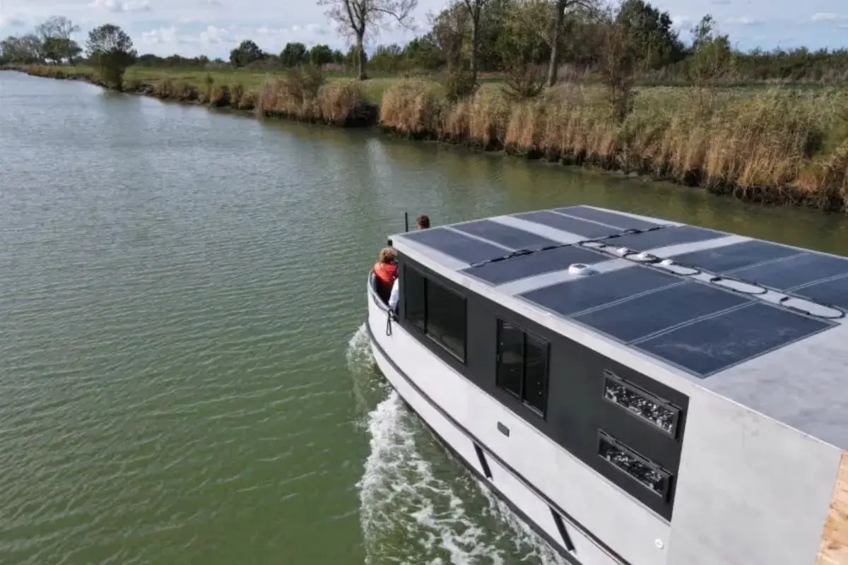 naviwatt_zenriver_electric_house_boat_solar_powered