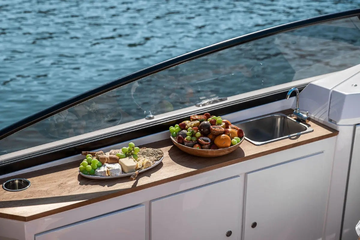 RAND Leisure 28 Electric Boat Rand Boats