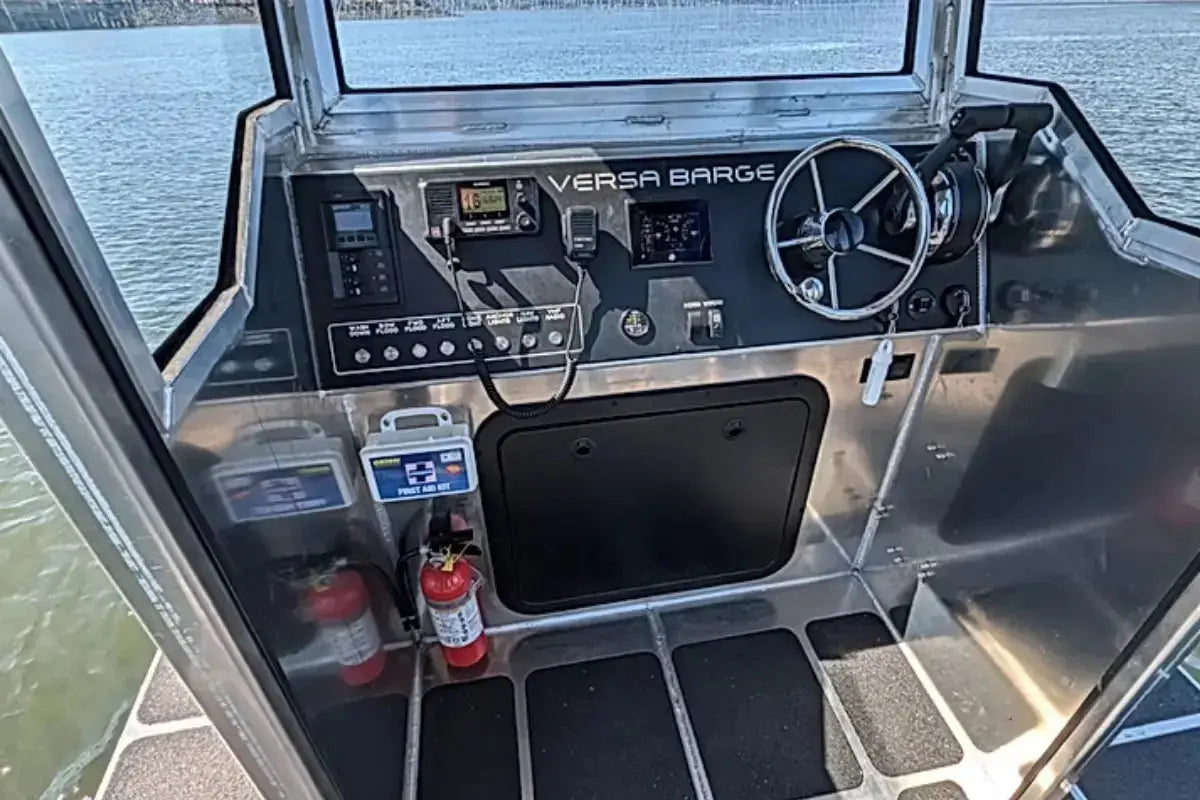 silverback_marine_versabarge_electric_deck_barge_helm