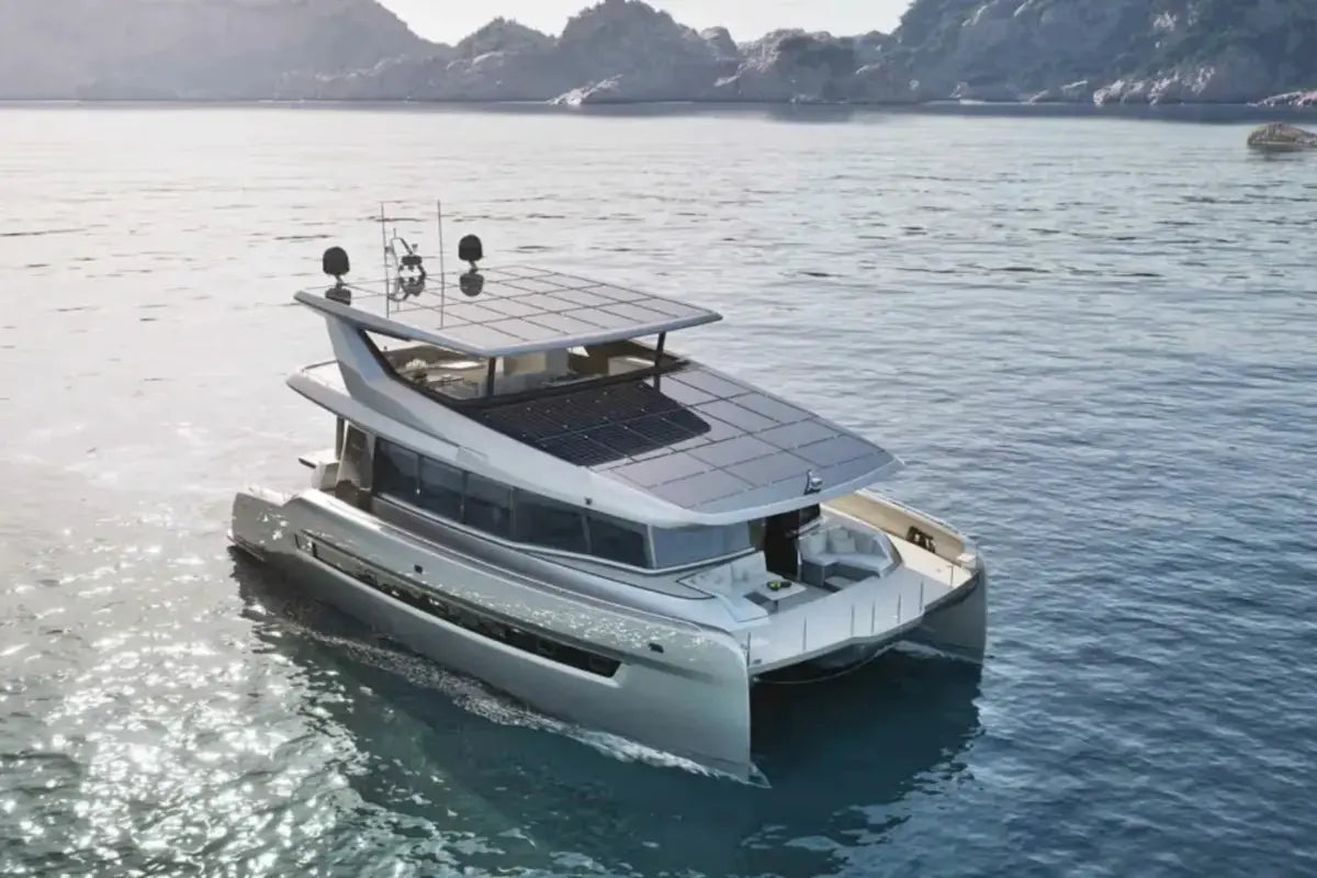 soel_yachts_soel_senses_62_electric_boat_on_water