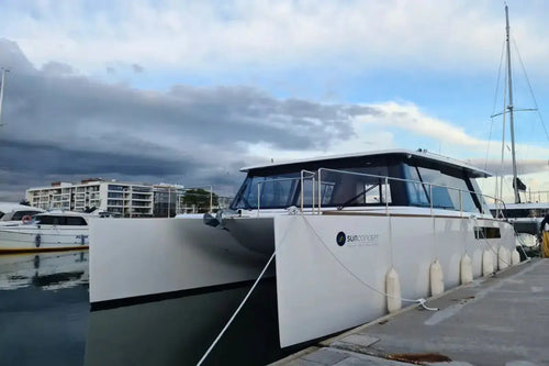 sun_concept_cat12_cruise_electric_boat