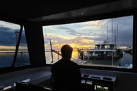 sun_concept_cat12_cruise_electric_boat_helm