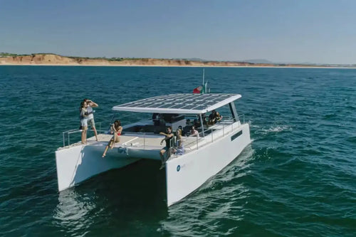 sun_concept_cat12_cruise_electric_boat_on_water