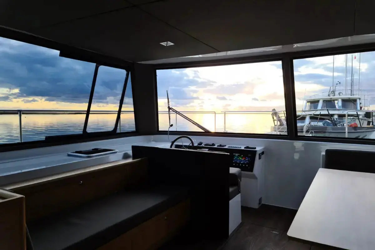 sun_concept_cat12_cruise_electric_boat_view_from_inside_cabin