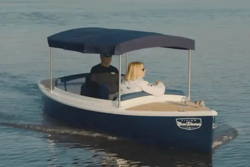 vision_marine_technologies_volt_180_cruising
